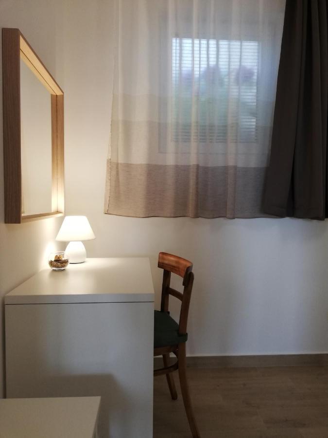 Apartments Tinjarosa Mundanije Eksteriør billede